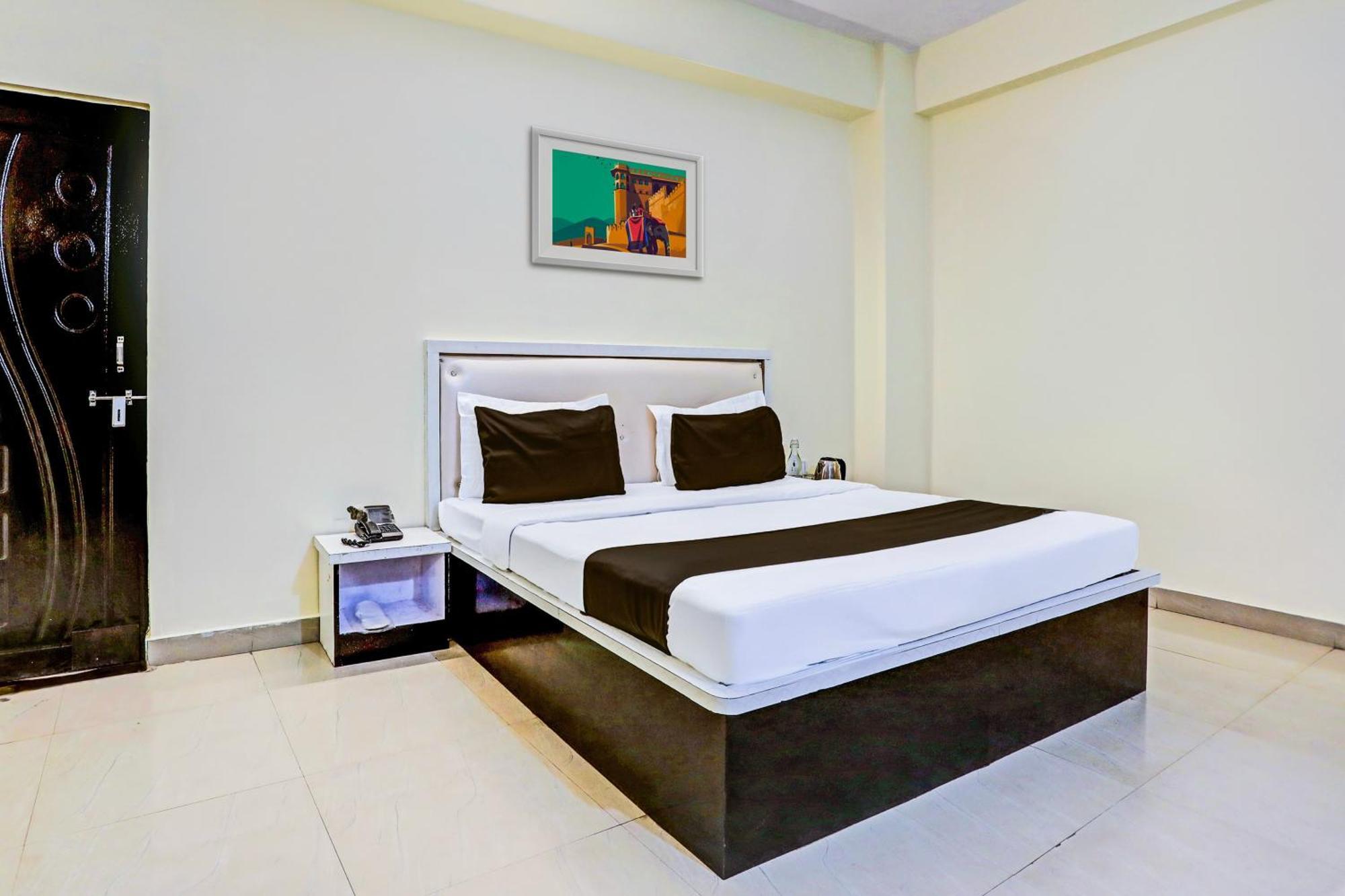 Super Hotel O Hyderabad Gate Iit Bhu Kakarmatha Esterno foto