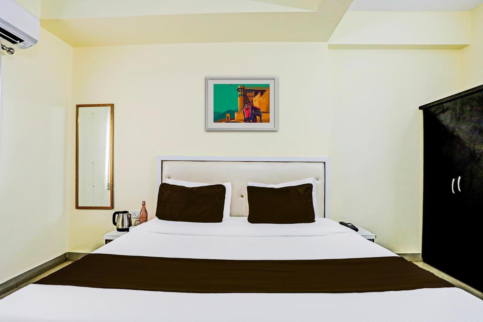 Super Hotel O Hyderabad Gate Iit Bhu Kakarmatha Esterno foto