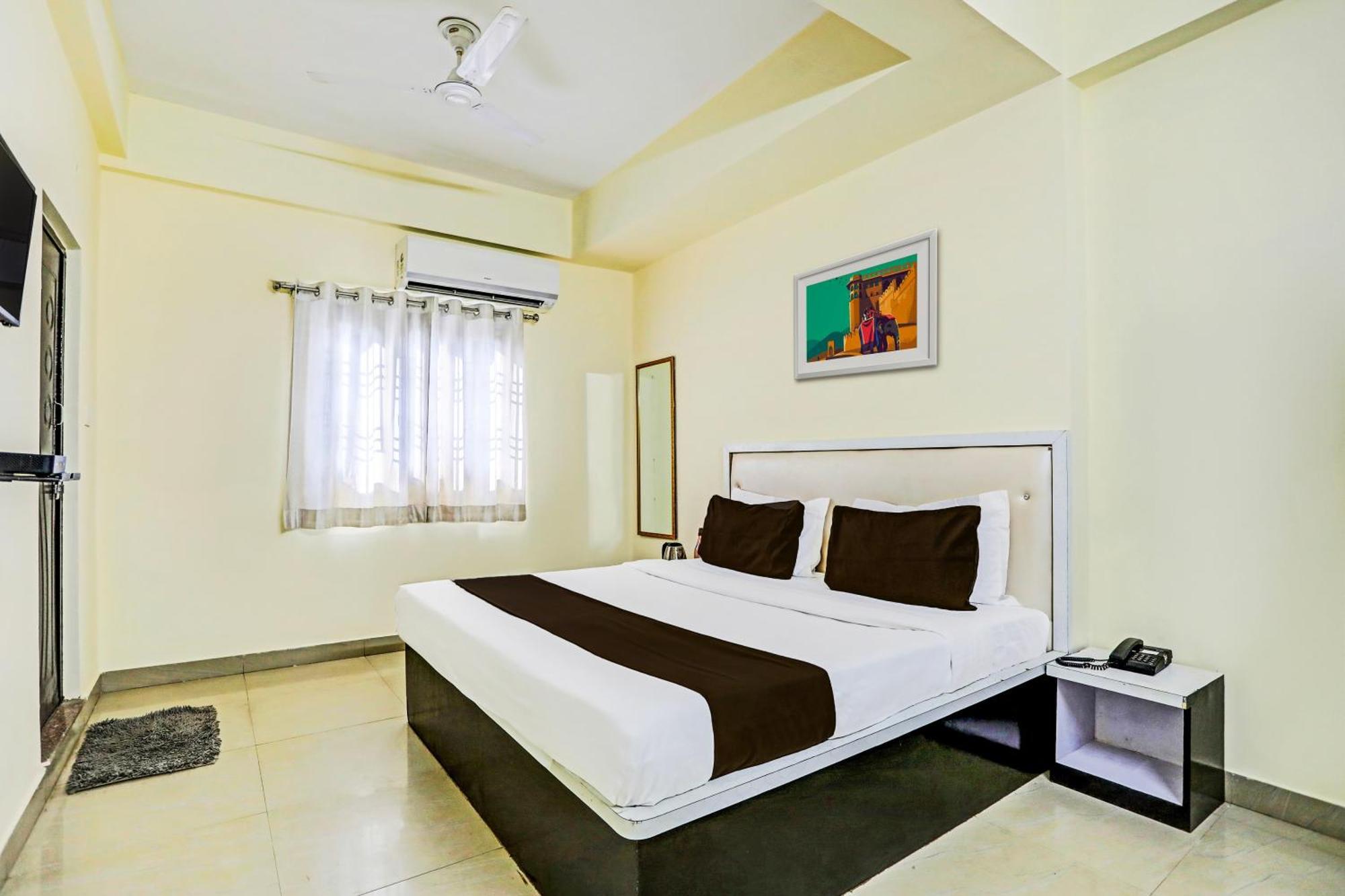 Super Hotel O Hyderabad Gate Iit Bhu Kakarmatha Esterno foto