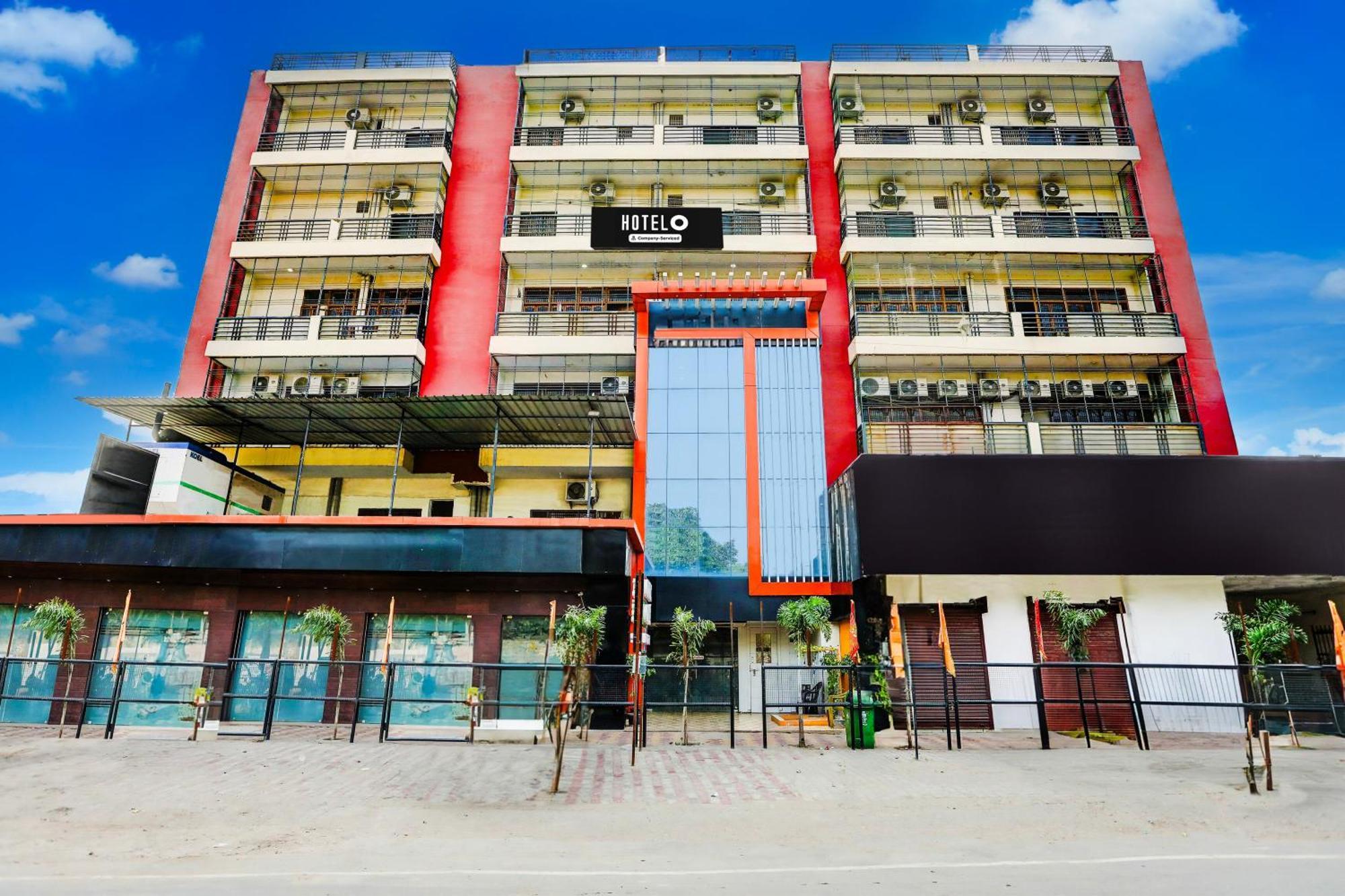 Super Hotel O Hyderabad Gate Iit Bhu Kakarmatha Esterno foto